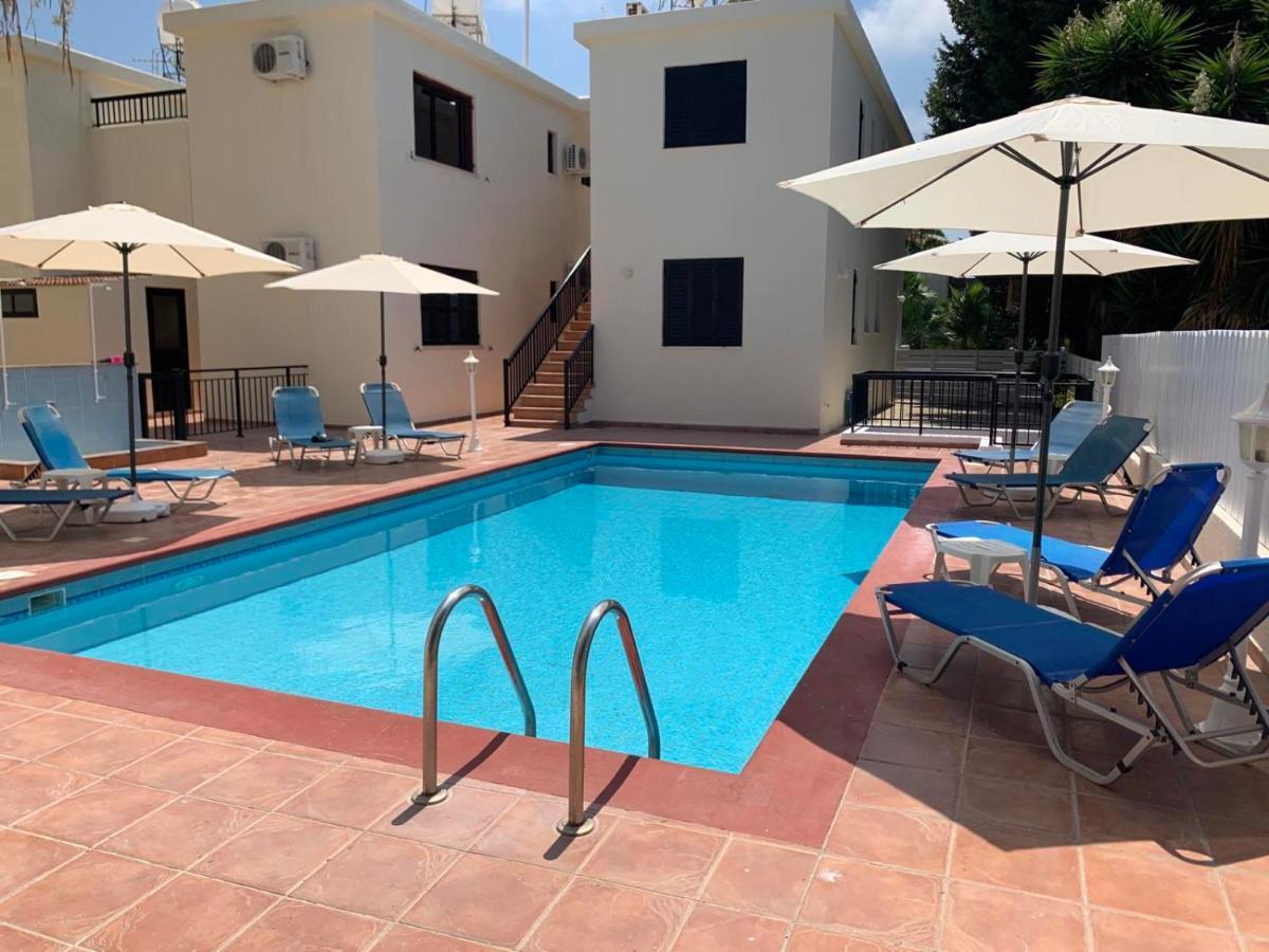 Seashell Apartments Paphos Extérieur photo