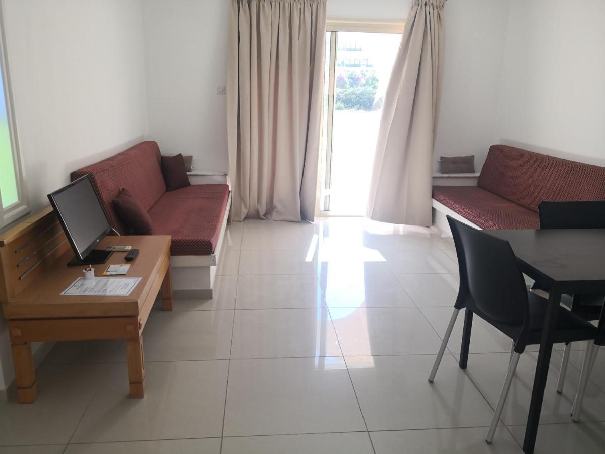 Seashell Apartments Paphos Extérieur photo