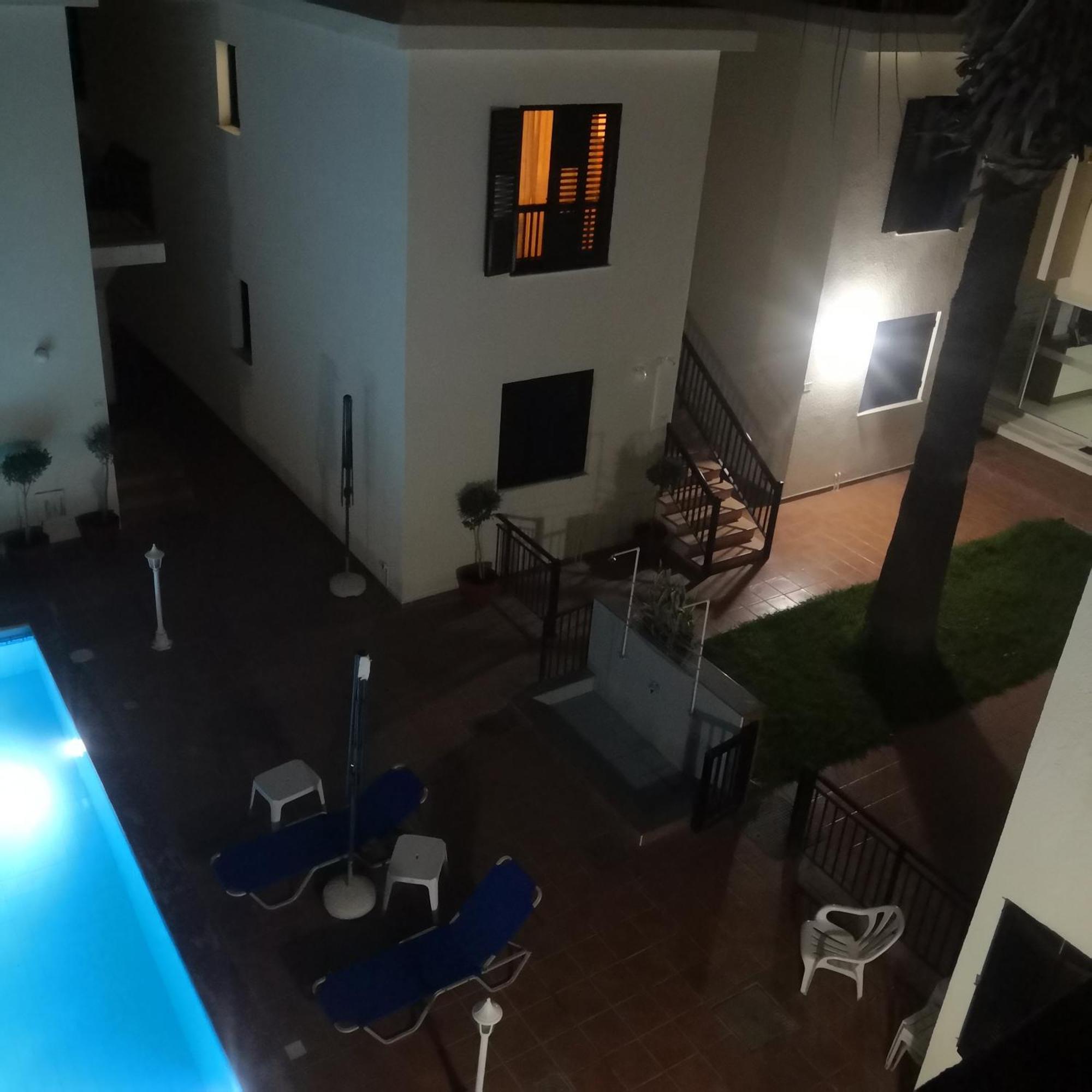 Seashell Apartments Paphos Extérieur photo