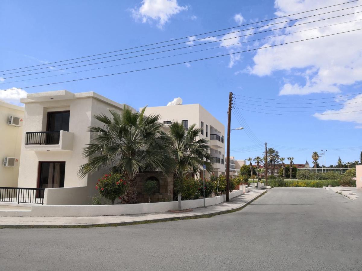 Seashell Apartments Paphos Extérieur photo