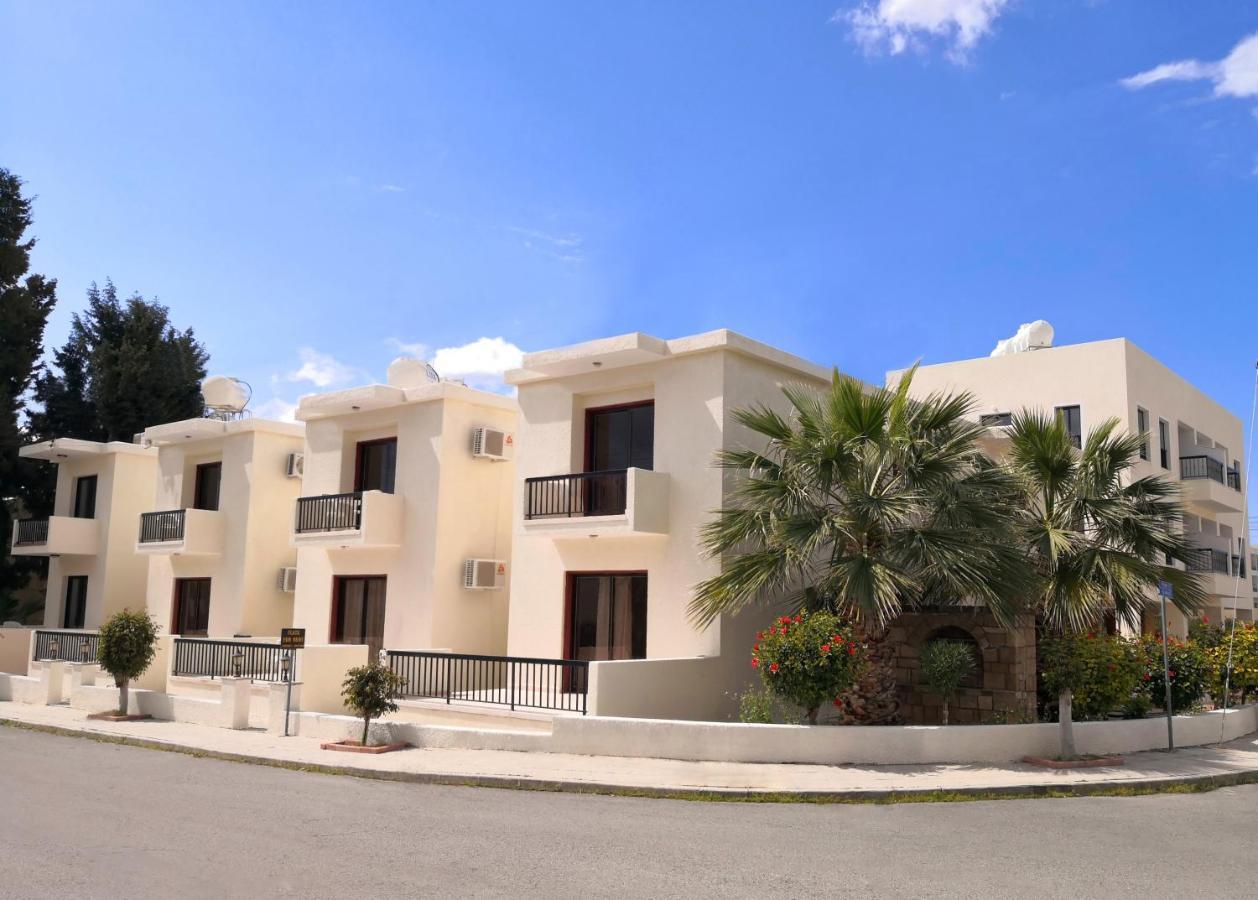Seashell Apartments Paphos Extérieur photo