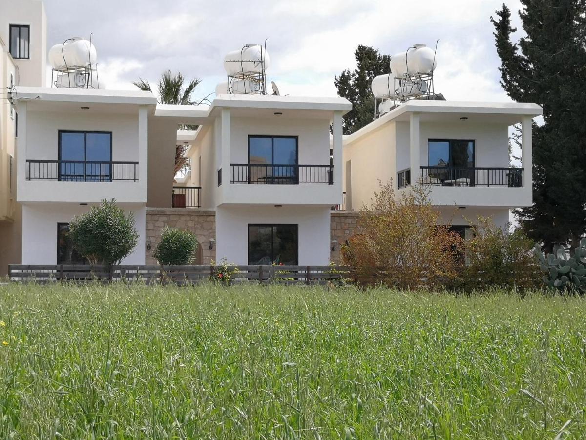 Seashell Apartments Paphos Extérieur photo
