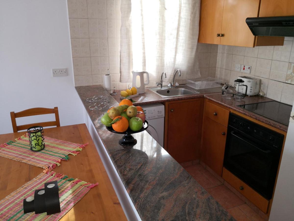 Seashell Apartments Paphos Extérieur photo