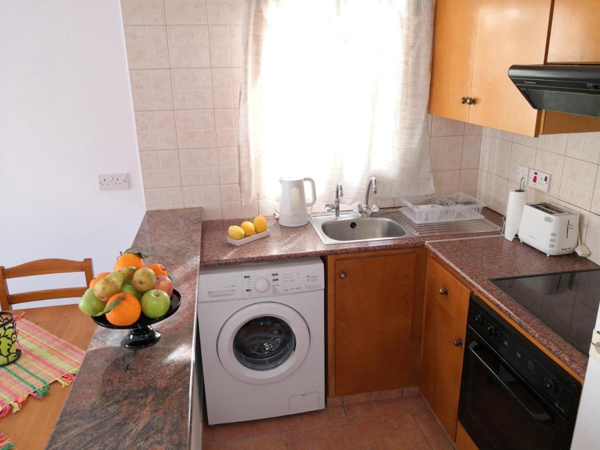 Seashell Apartments Paphos Extérieur photo