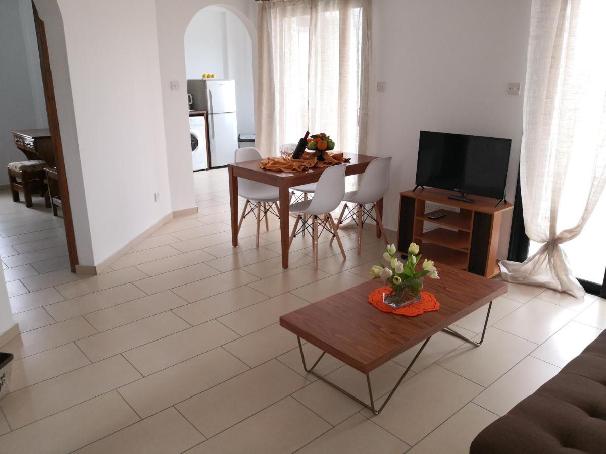 Seashell Apartments Paphos Extérieur photo