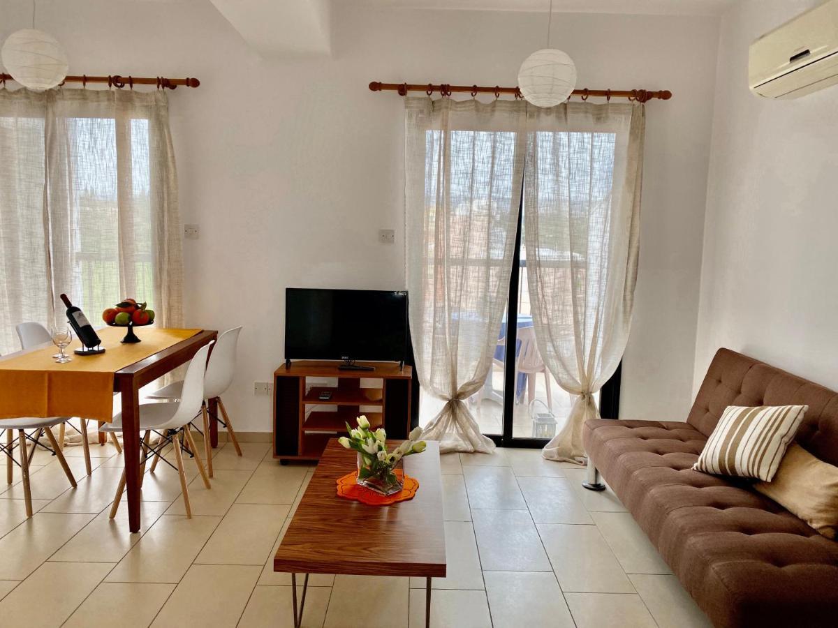 Seashell Apartments Paphos Extérieur photo